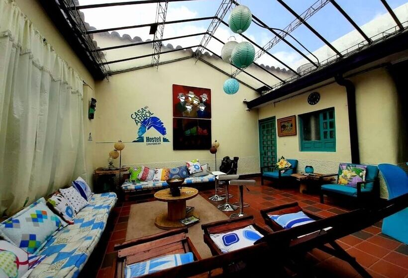 פנסיון Hostel Casa Del Arbol