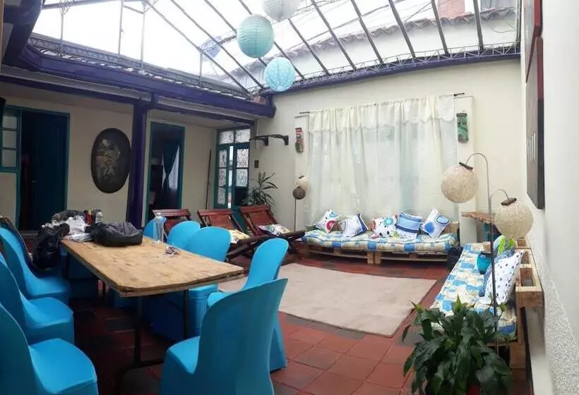 ペンション Hostel Casa Del Arbol