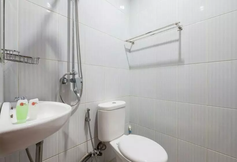 ペンション Reddoorz @ Kerta Dalem Sidakarya