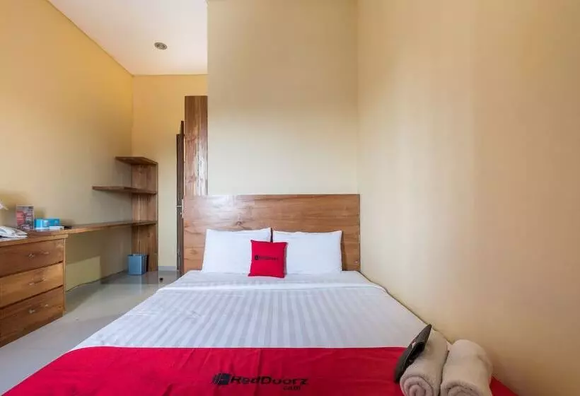 ペンション Reddoorz @ Kerta Dalem Sidakarya