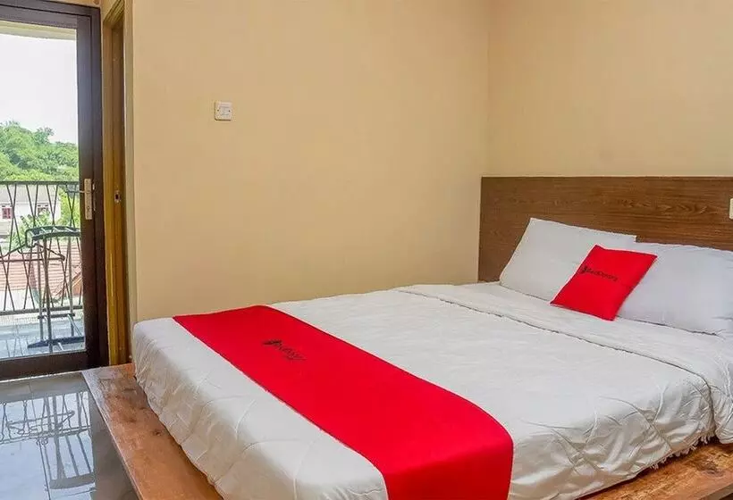 ペンション Reddoorz Syariah Near Pasar Modern Cikopo