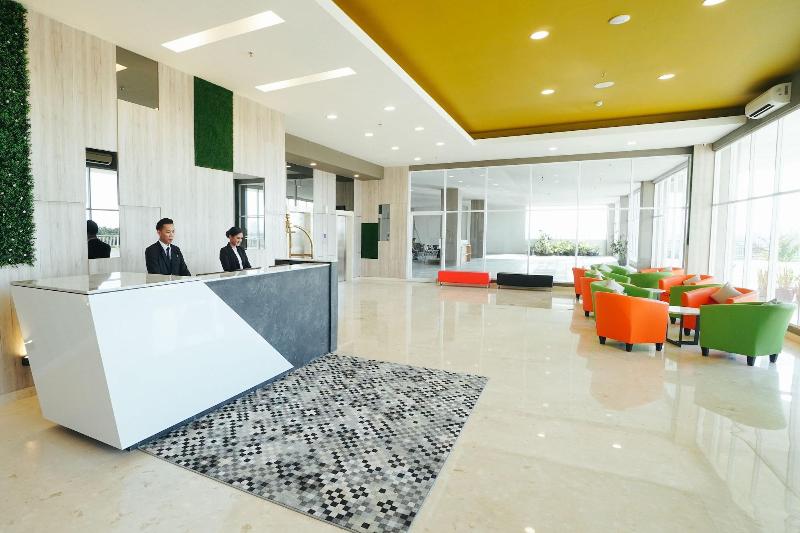 בית מלון כפרי My Tower Surabaya