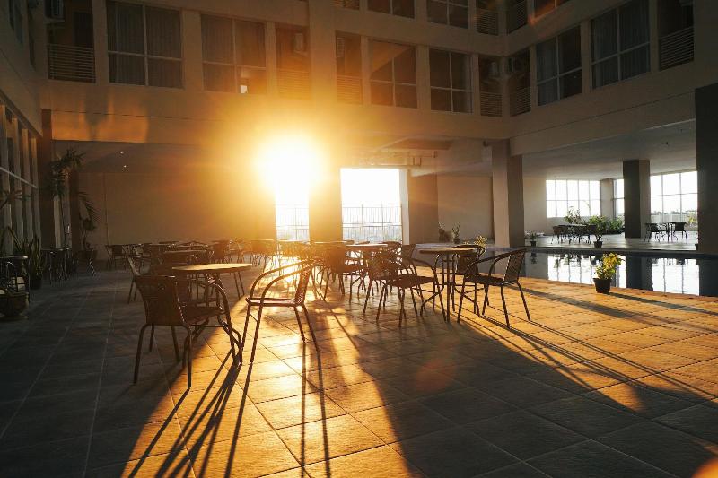 בית מלון כפרי My Tower Surabaya