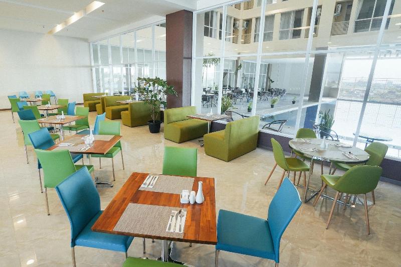 בית מלון כפרי My Tower Surabaya