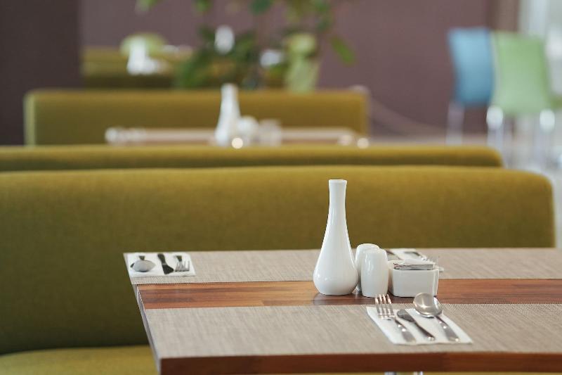 בית מלון כפרי My Tower Surabaya