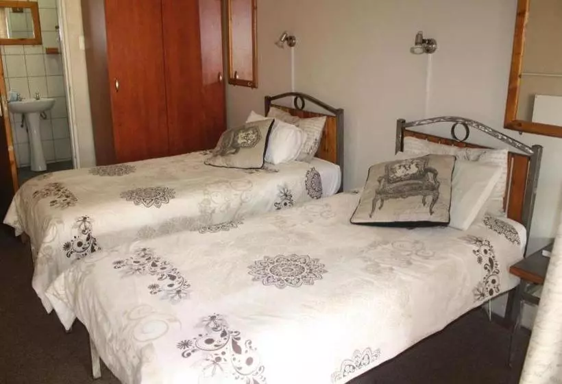 ペンション Pamy Guest Lodge