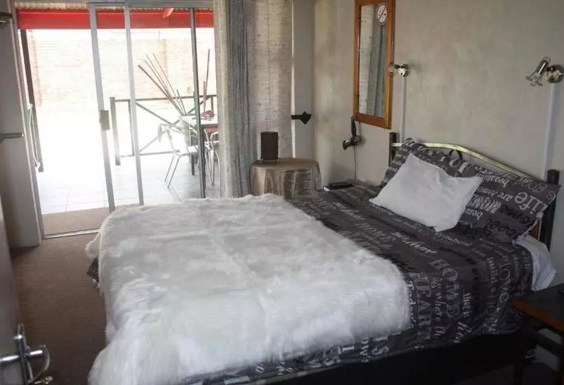 ペンション Pamy Guest Lodge