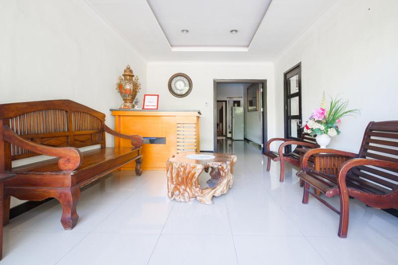 펜션 Reddoorz Syariah Near Marvel City Mall 2