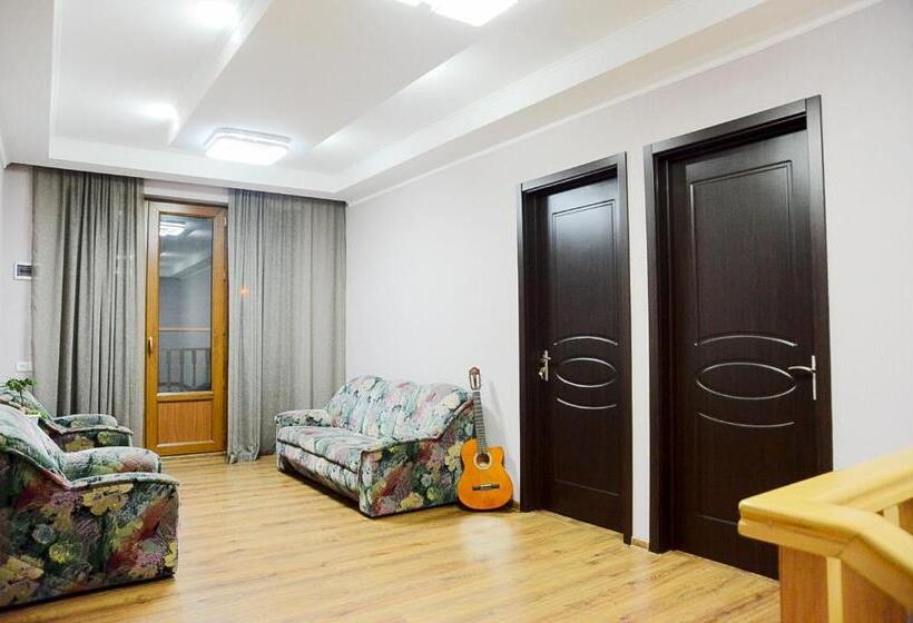 پانسیون Bellis