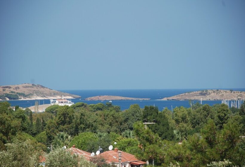 Victoria Hotel And Lounge