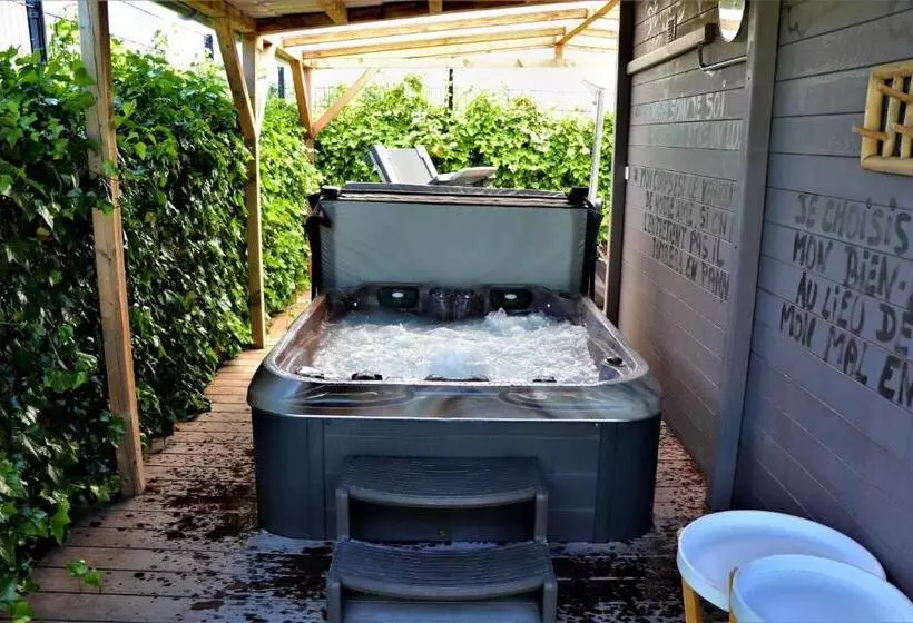 ベッドアンドブレックファースト La Chambre Du Puits Avec 2 Jacuzzis , Sauna Et Hammam Privatif