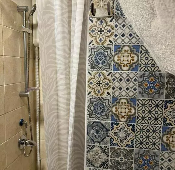 تختخواب و صبحانه Loft Albicocca
