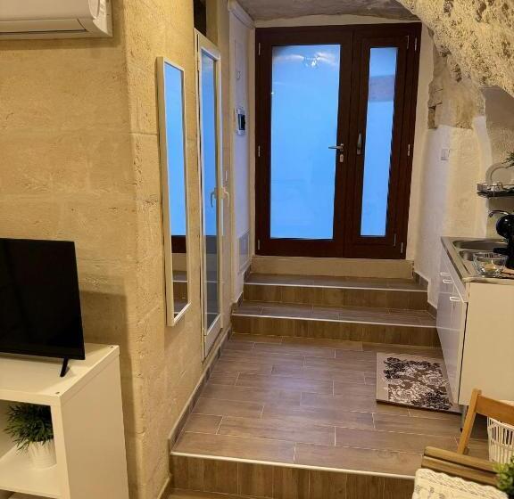 تختخواب و صبحانه Loft Albicocca