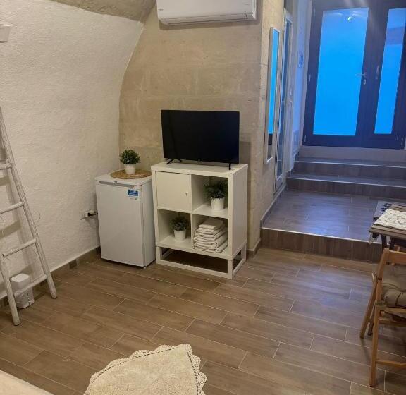 تختخواب و صبحانه Loft Albicocca