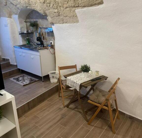 تختخواب و صبحانه Loft Albicocca