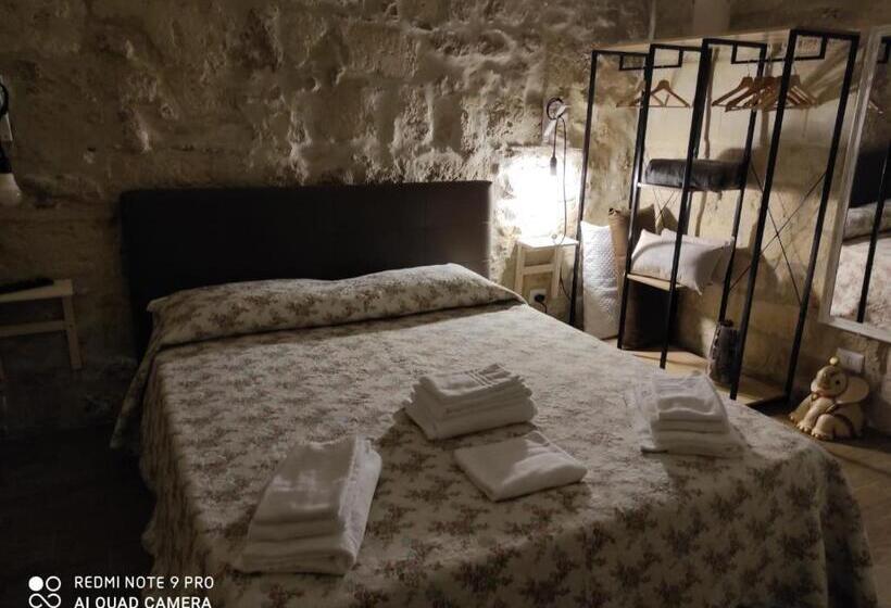 تختخواب و صبحانه Loft Albicocca