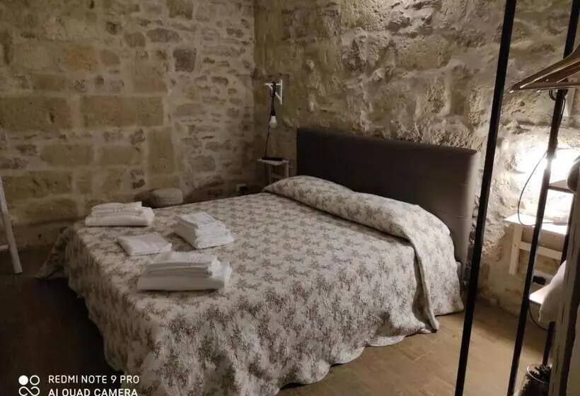 تختخواب و صبحانه Loft Albicocca