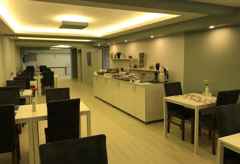 בית מלון כפרי The Breeze