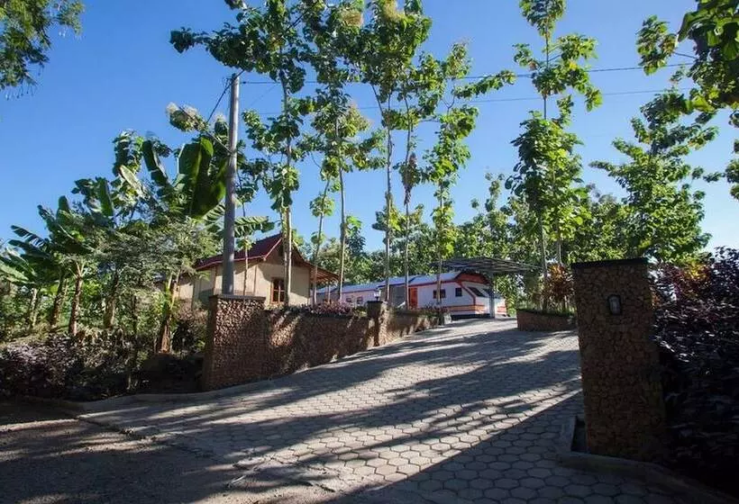 ペンション Reddoorz Near Banyuwangi Kota Train Station