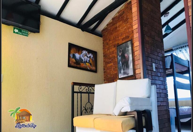 Hotelli Cabañas Lluvia De Oro