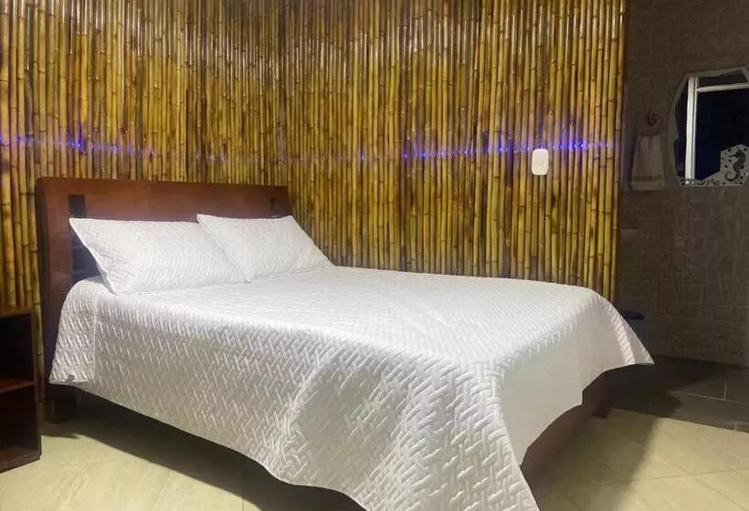 ホテル Cabañas Lluvia De Oro