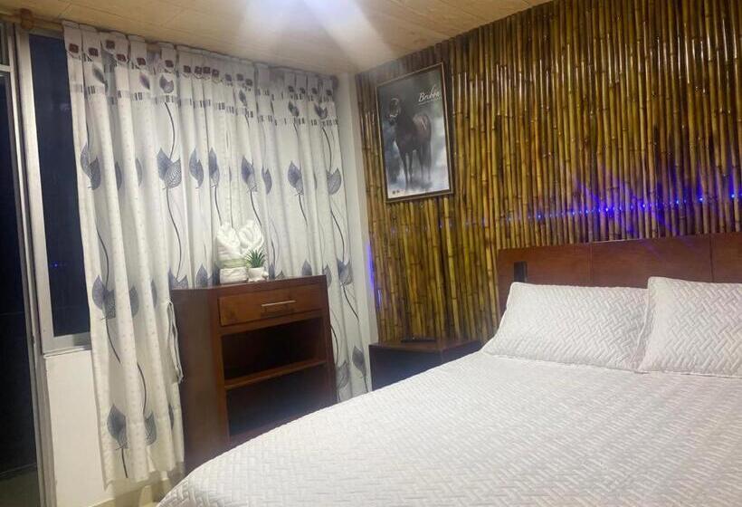 Hotelli Cabañas Lluvia De Oro