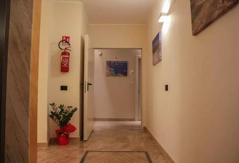 هتل La Giummara Rooms