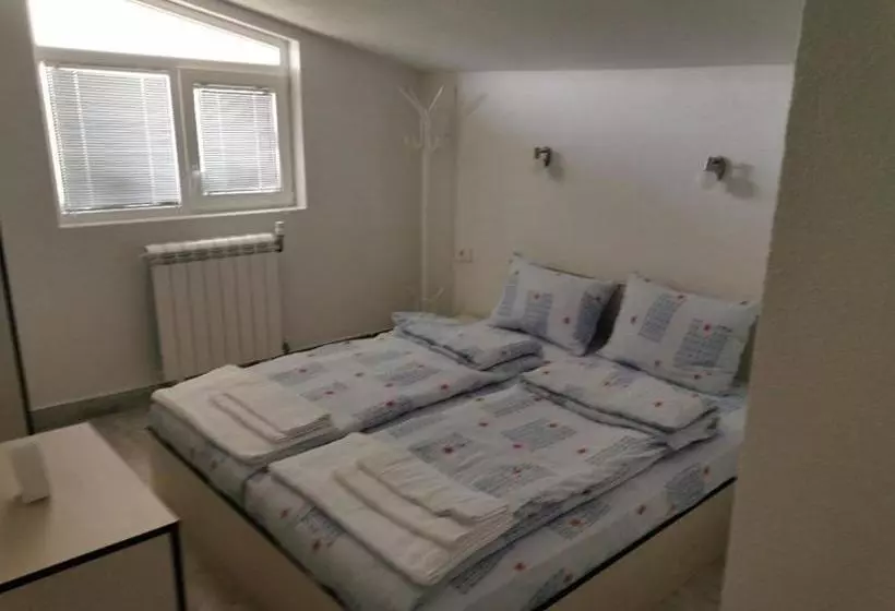 مُتل Diva Kompani Rooms