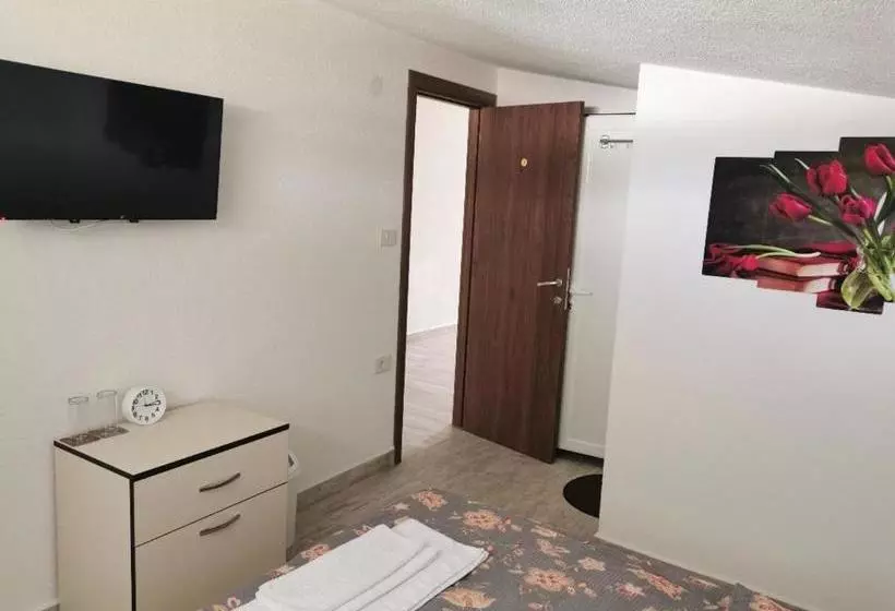 مُتل Diva Kompani Rooms