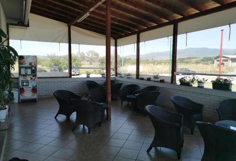 فندق على الطريق Diva Kompani Rooms