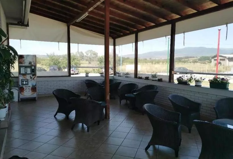 مُتل Diva Kompani Rooms