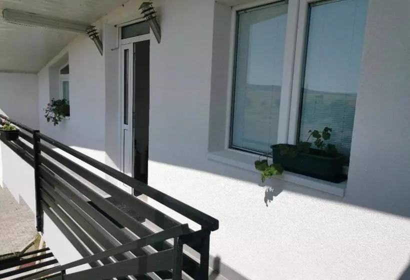 مُتل Diva Kompani Rooms