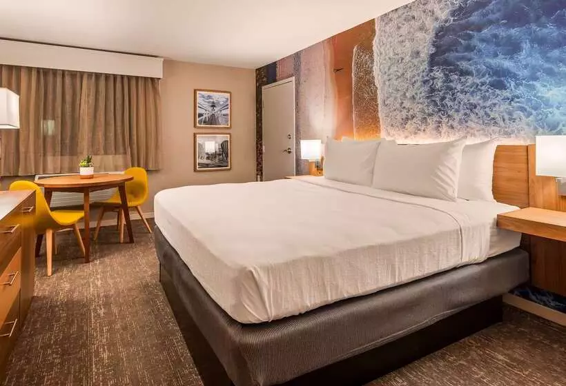 Отель Aiden By Best Western Cape Cod   West Yarmouth