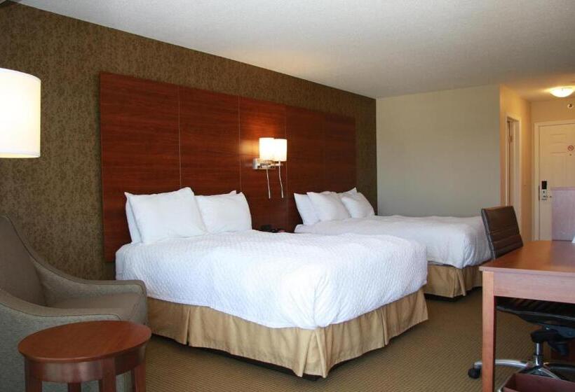 Hotel Budget Host Inn & Suites
