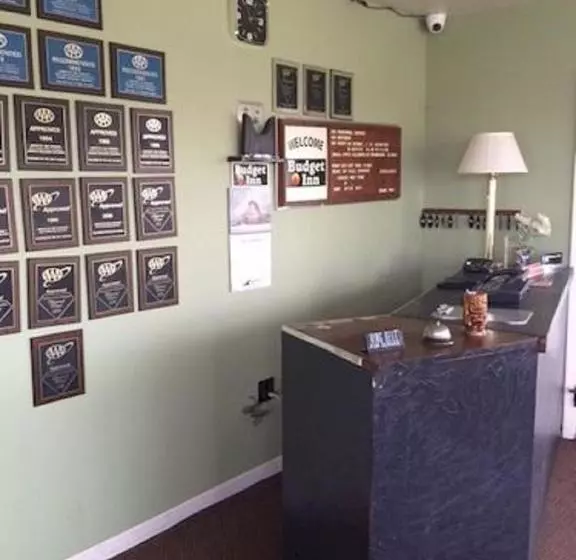 ホテル Budget Inn