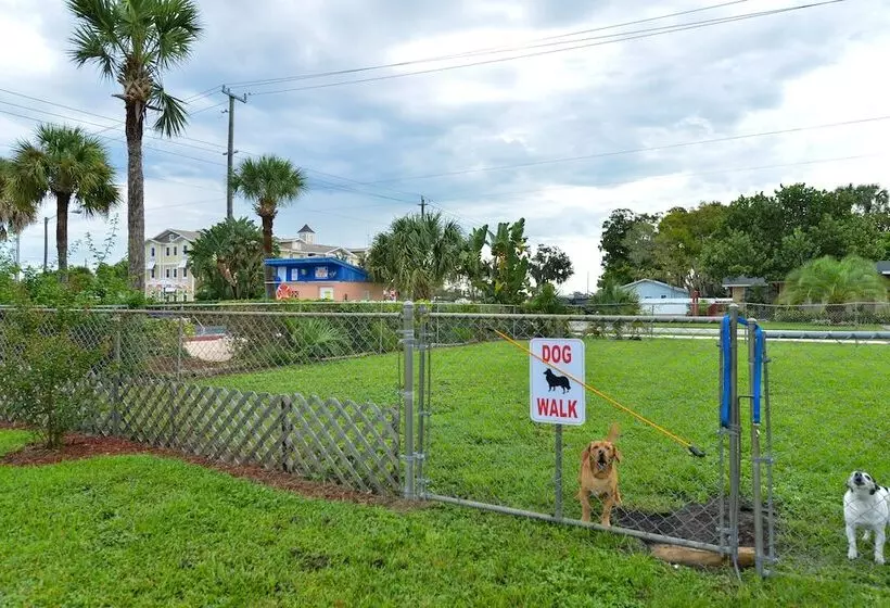 호텔 Budget Inn Of Okeechobee