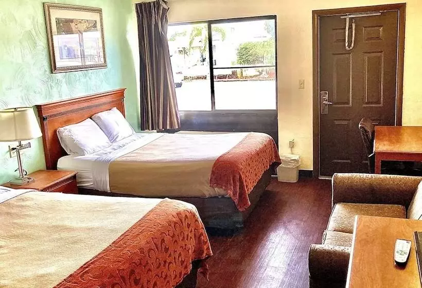 호텔 Budget Inn Of Okeechobee