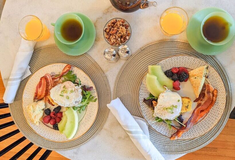 בית מלון כפרי Camellia Inn