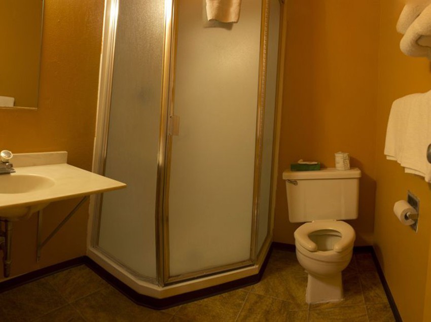 فندق Capitol Inn & Suites