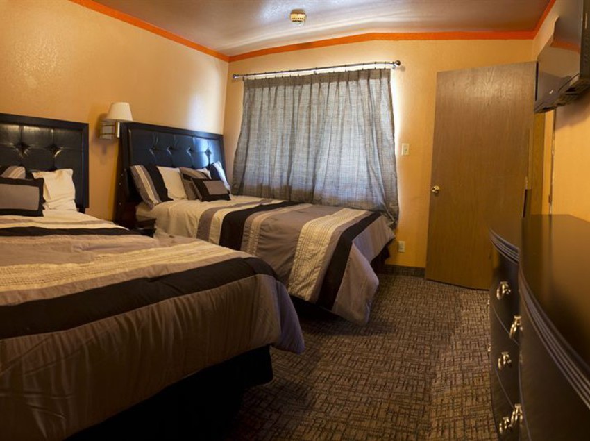 فندق Capitol Inn & Suites