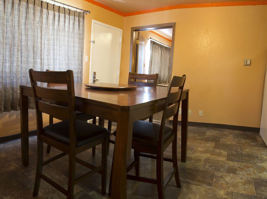 فندق Capitol Inn & Suites