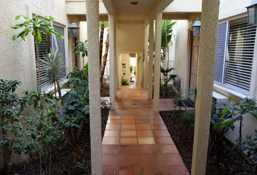 هتل Casa Mariquita