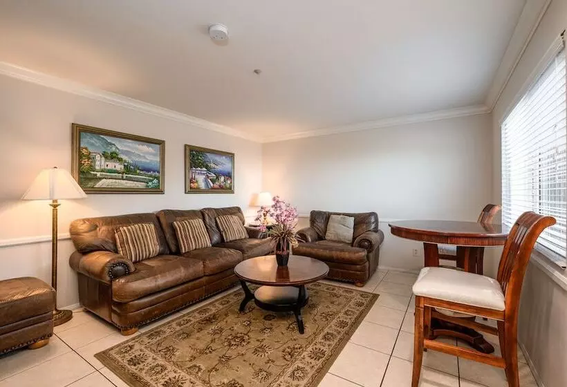 هتل Casa Mariquita