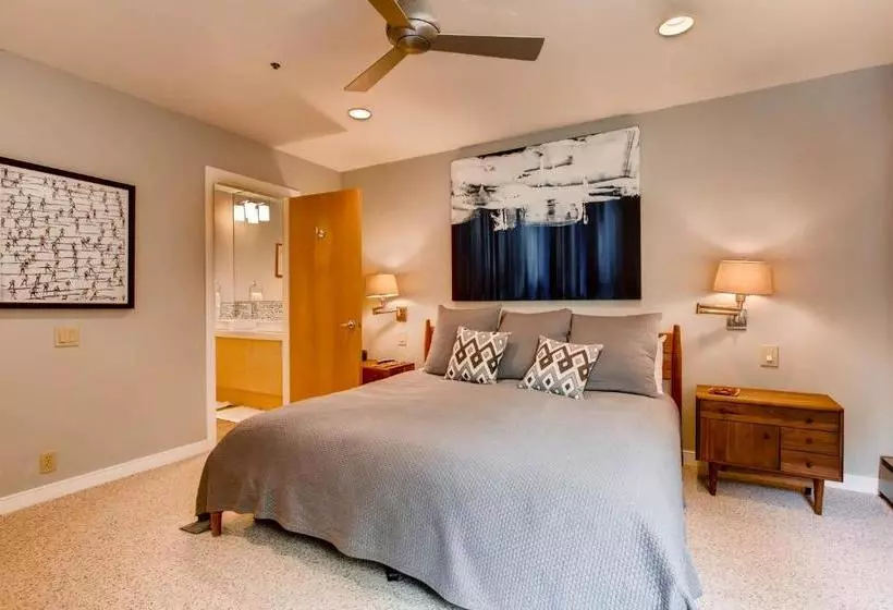 Hotel Centennial Lodge