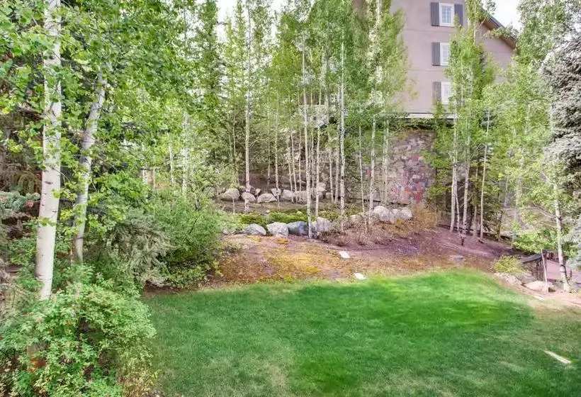 Hotel Centennial Lodge