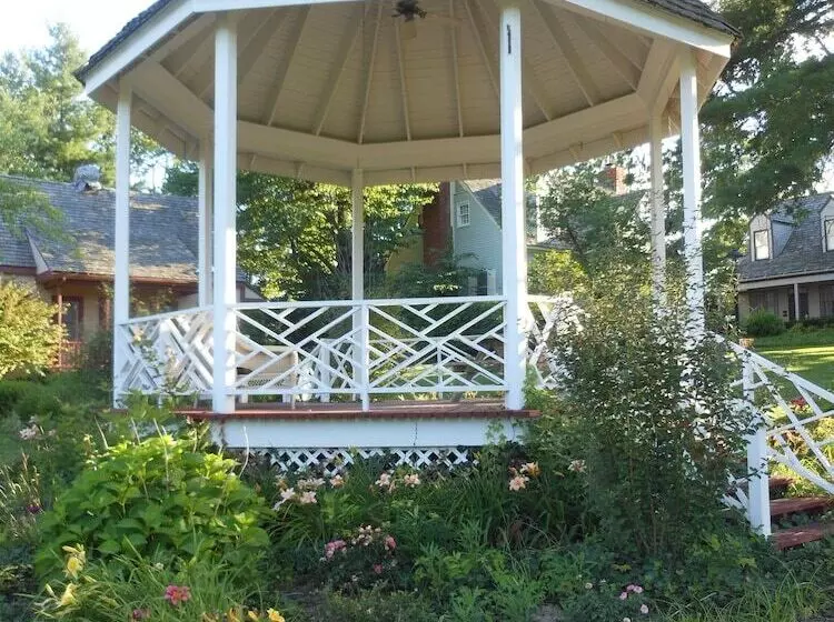 فندق Century Suites