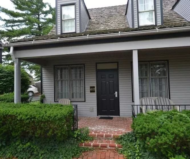 فندق Century Suites