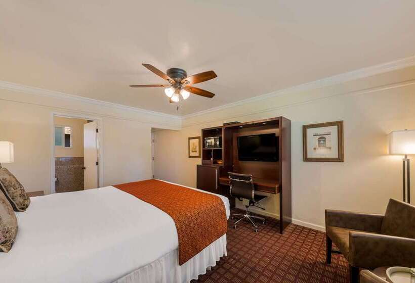 酒店 Clarion Collection Carmel Oaks Inn