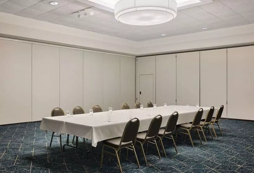 Отель Hilton Garden Inn Champaign/urbana