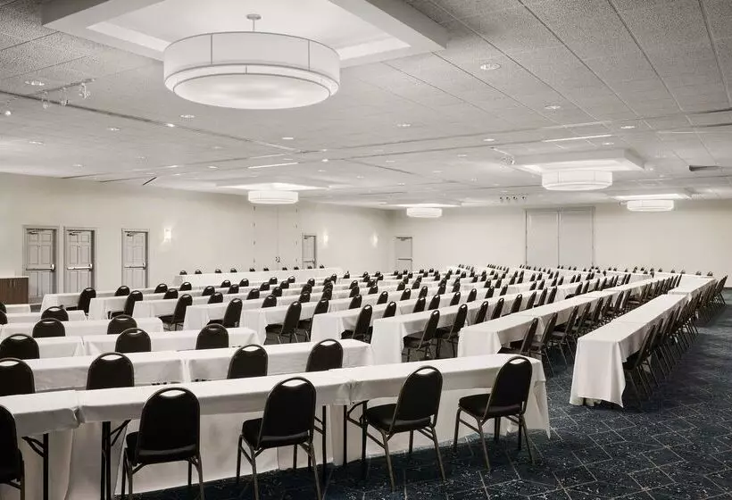 Отель Hilton Garden Inn Champaign/urbana